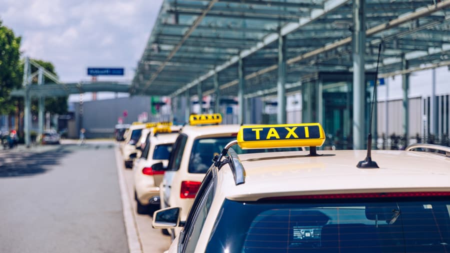 Como llegar al aeropuerto de Santiago de Compostela