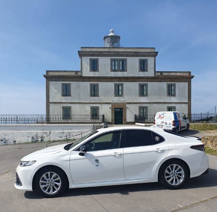 Servicio de taxi de Santiago a Finisterre